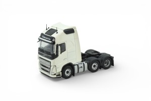 Volvo FH5 Globetrotter XL 6x2 1/50 Tekno