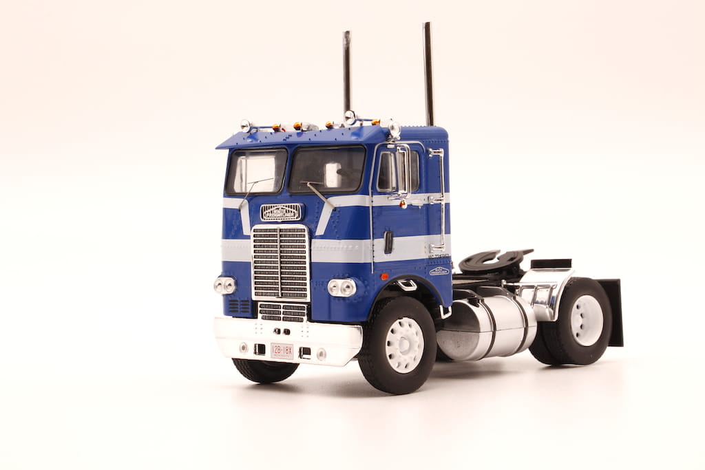 Freightliner COE 1/43 IXO