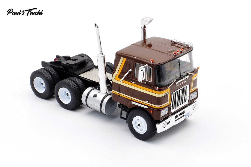 Mack Serie F skala 1/43 IXO