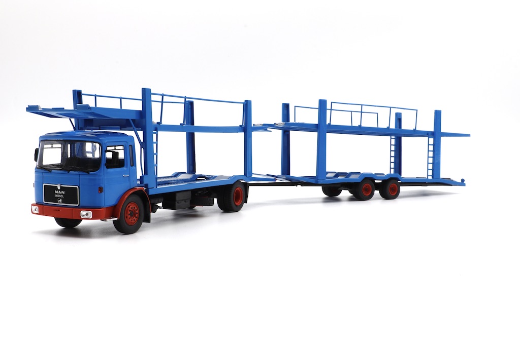 MAN F7 Autotransporter, skala 1/43 IXO