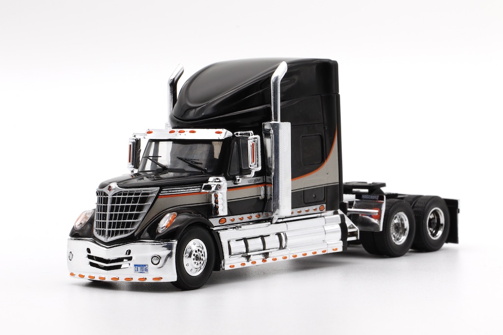 International Lonestar, skala 1/64 IXO