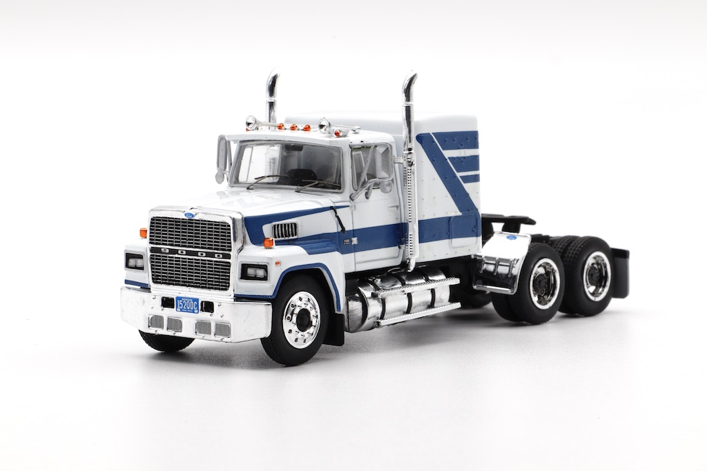 Ford LTL 9000, skala 1/64 IXO