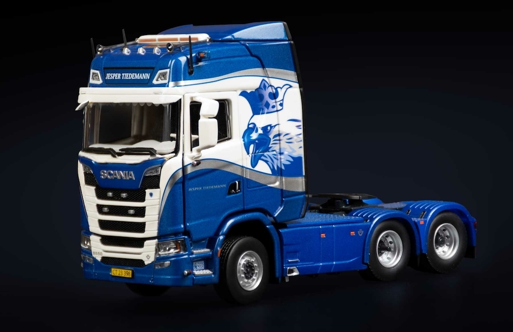 Scania R High Roof 6x4 Jesper Tiedemann 1/50 IMC